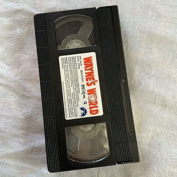 Wayne’s World VHS Tape Entertainment Wayne and Garth Crazy Comedy Classic - Picture 3 of 3